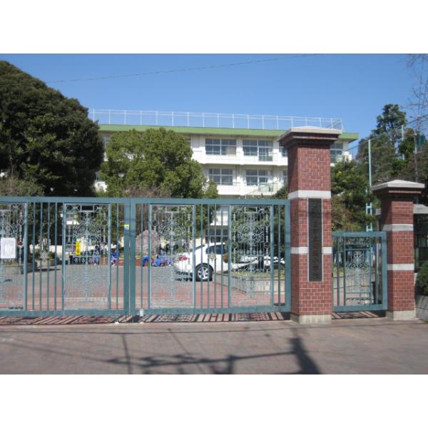 さいたま市立常盤小学校:404m