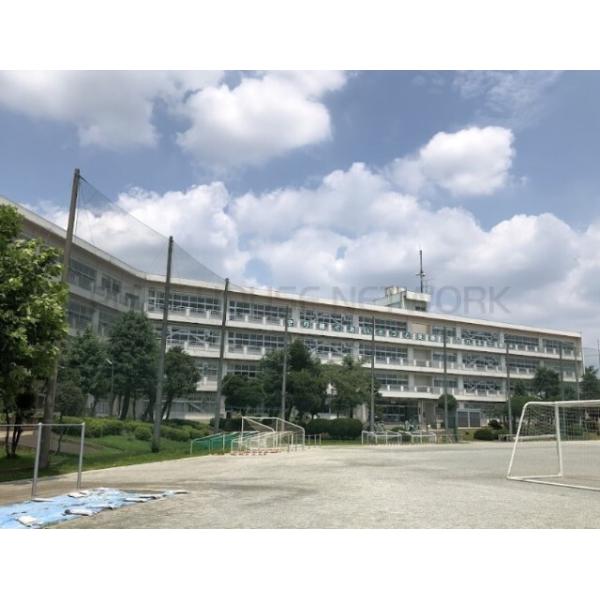 さいたま市立三橋中学校:1128m