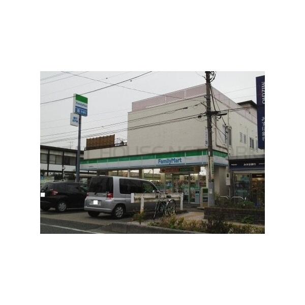 ファミリーマート:450m