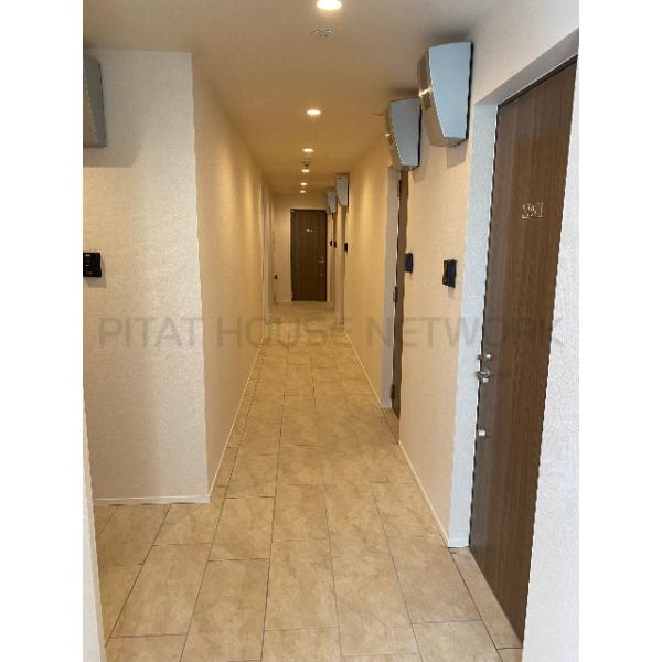 内廊下なのでホテルの様です!!