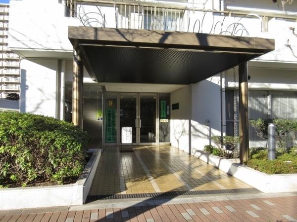 マンションエントランス