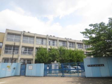 枚方市立長尾小学校：1795m