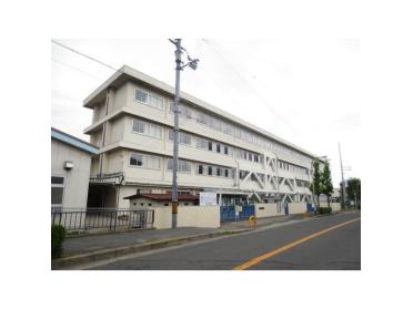 寝屋川市立木田小学校：733m