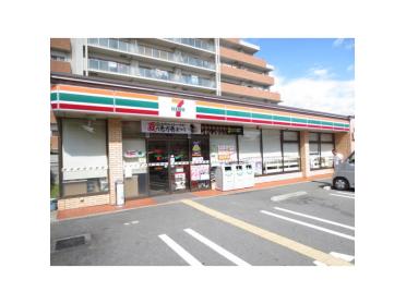 セブンイレブン寝屋川黒原新町店：103m