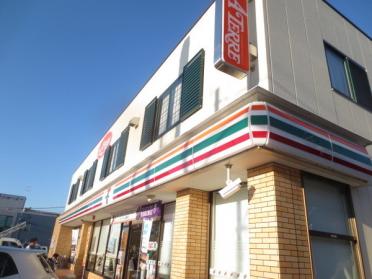 セブンイレブン枚方長尾家具町2丁目店：561m