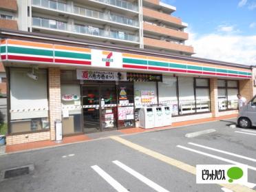 セブンイレブン寝屋川黒原新町店：422m