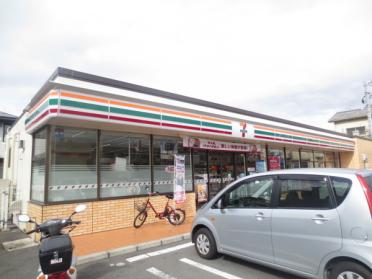 セブンイレブン枚方楠葉朝日3丁目店：339m