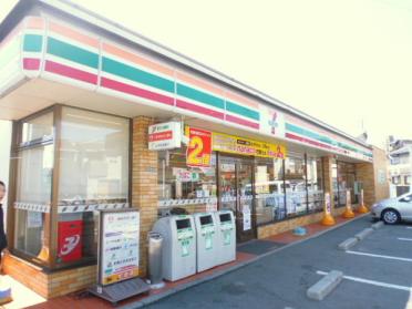 セブンイレブン寝屋川点野3丁目店：595m