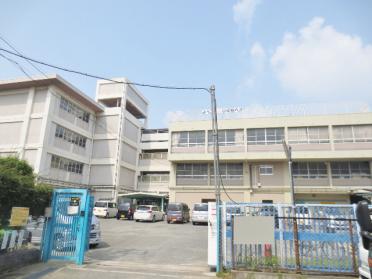 寝屋川市立桜小学校：603m