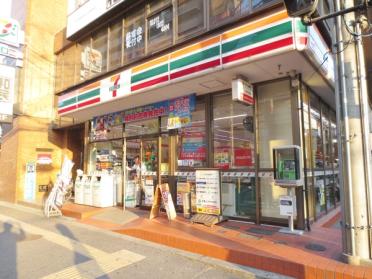 セブンイレブン寝屋川香里新町店：74m