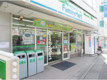 ファミリーマート枚方岡東町店：500m