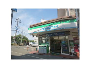 ファミリーマート寝屋川石津南町店：47m