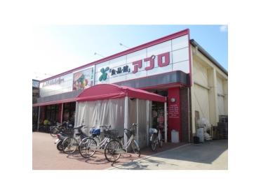 食品館アプロ枚方店：162m