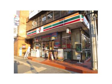 セブンイレブン寝屋川香里新町店：215m