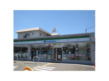 ファミリーマート楠葉中町店：862m