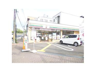 セブンイレブン枚方北山1丁目店：32m