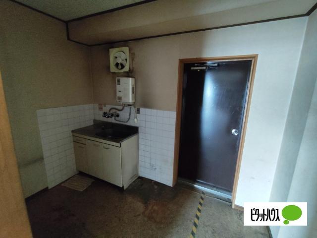 枚方市大垣内町店舗 部屋画像
