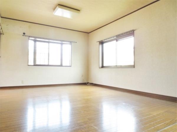 一戸建（田口３丁目２４−１５） リビング