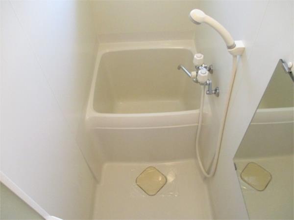 寝屋川市緑町アパート バス／シャワー