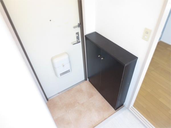 寝屋川市萱島桜園町アパート 玄関
