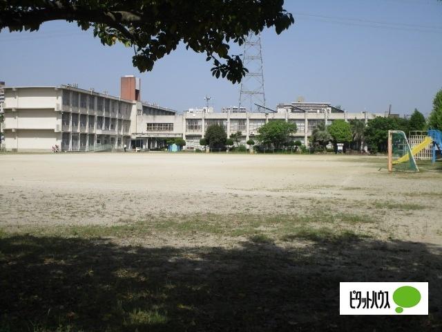 枚方市立西牧野小学校：757m