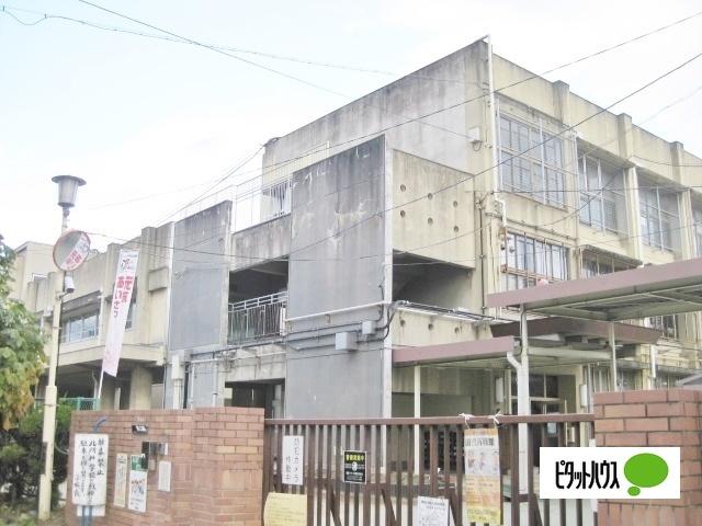 枚方市立樟葉小学校：560m