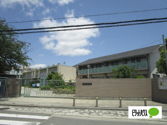 枚方市立牧野小学校：883m