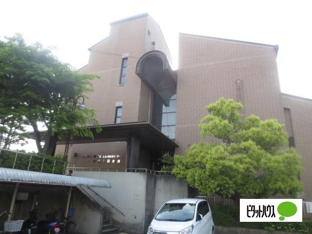 枚方市立御殿山図書館：439m