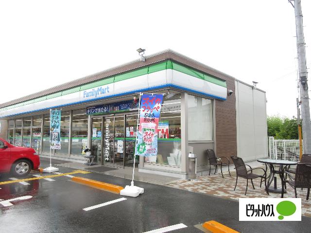ファミリーマート枚方田口二丁目店：1136m