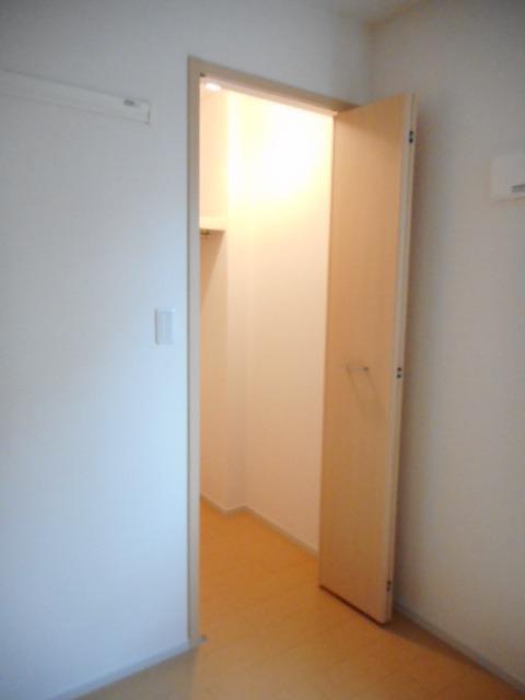 グランソレイユ楠葉（102） 収納
