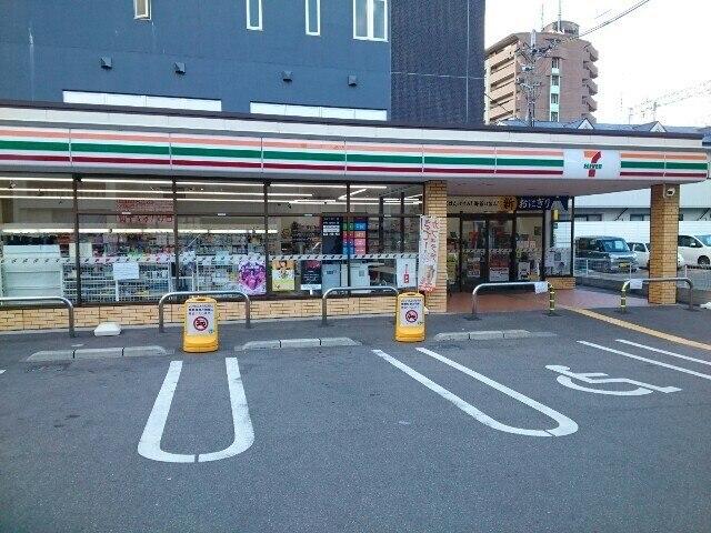セブンイレブン様：350m