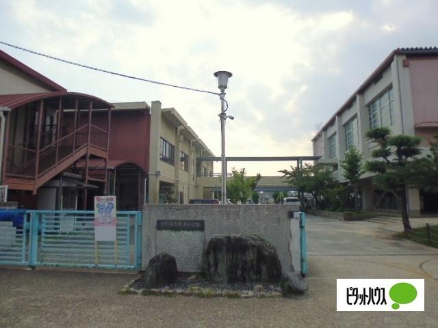 交野市立郡津小学校：535m