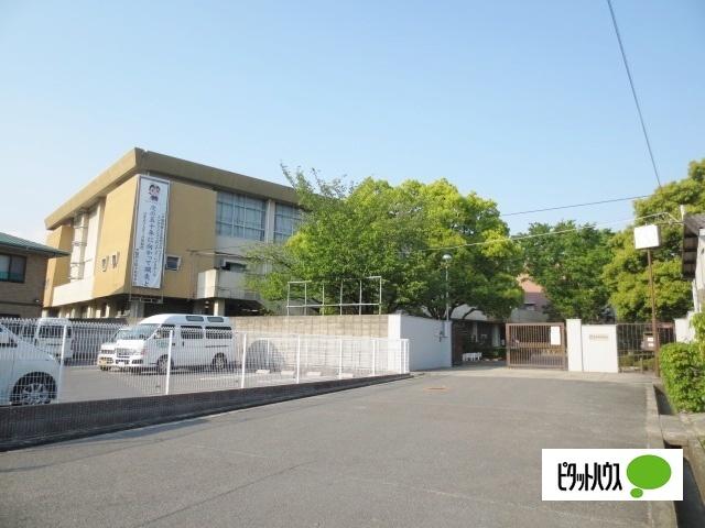 大阪府立枚方高校：1179m