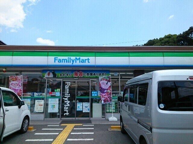 ファミリーマート様：110m