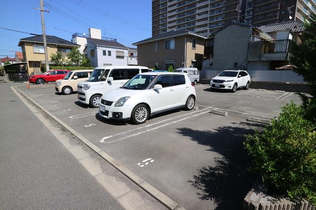 マ・メープル（101） 駐車場