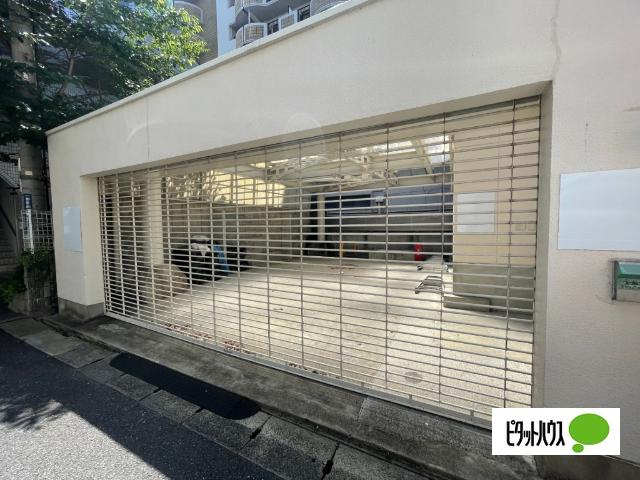 センチュリー香里園Ⅱ 駐車場
