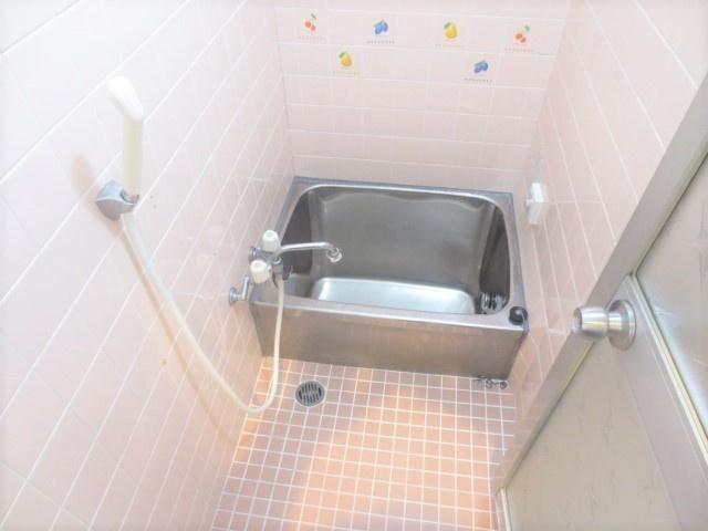 国松町一戸建 バス／シャワー