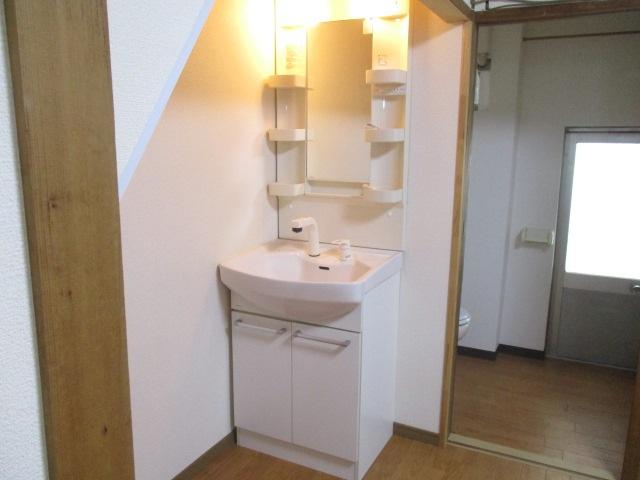 日新町テラスハウス 洗面