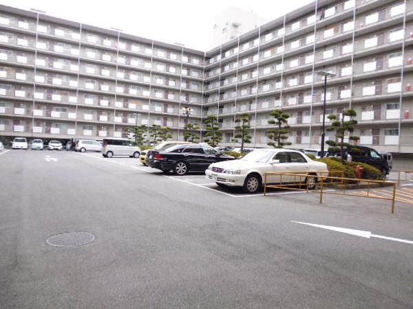香里グランドコーポ 駐車場