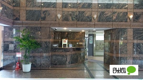 ロイヤルシャトーねやがわオークビル ロビー