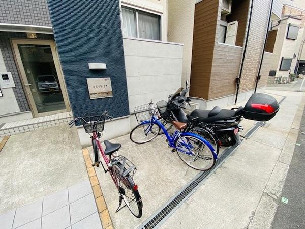 サンプレイス ロビー