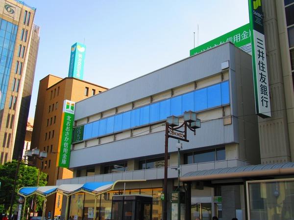 三菱東京UFJ銀行十三支店：1029m