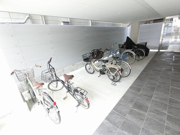 ＆VILLA 駐車場