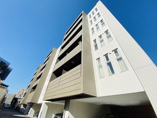 Ouest Riviere 駐車場