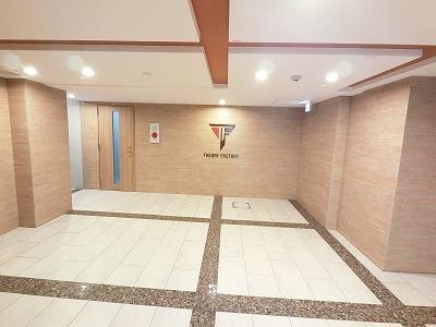 セオリー大阪アーバンレスト ロビー