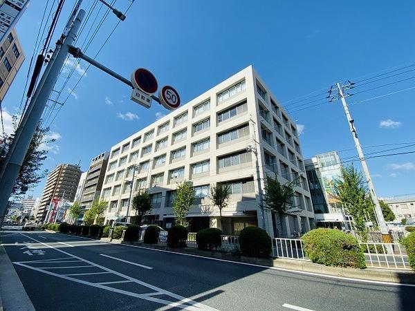 大阪市淀川区役所：848m