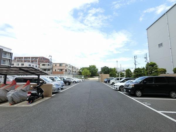 カクタスガーデン 駐車場