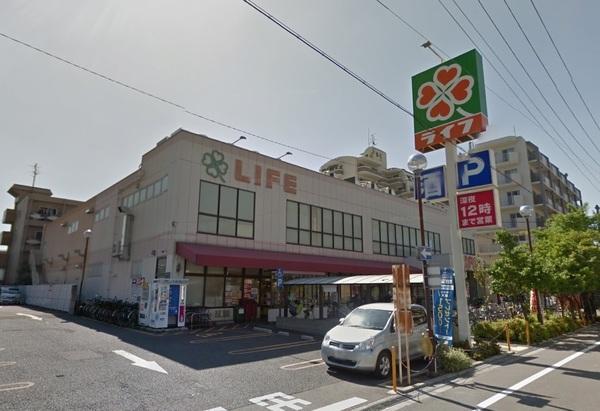 ライフ歌島店：266m
