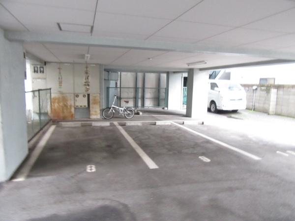 ウィングＮＯ．１ 駐車場