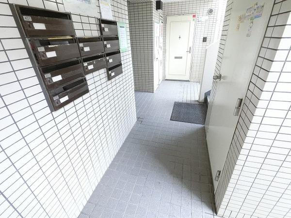 成起マンション ロビー